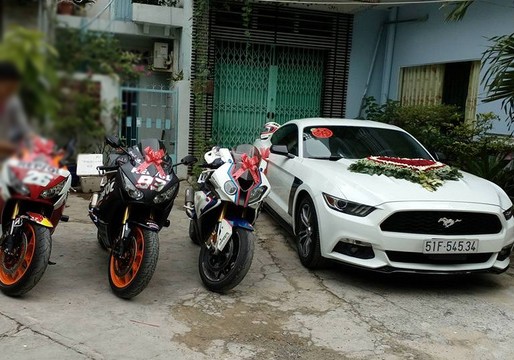 Dan sieu moto khung tien ty 